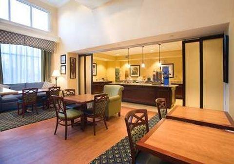 Hampton Inn & Suites Lake Wales Restoran fotoğraf